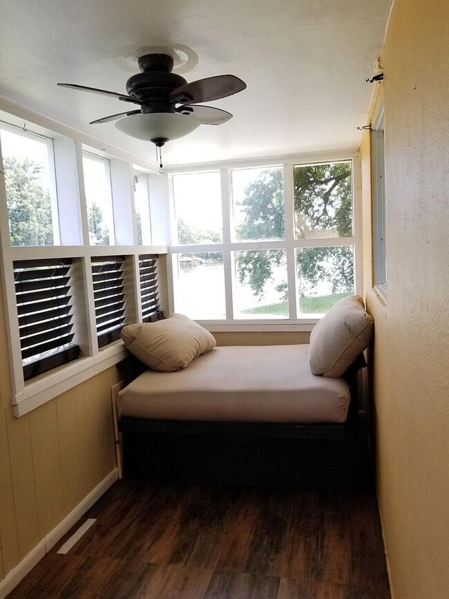 Building Photo - 146 Spa Dr