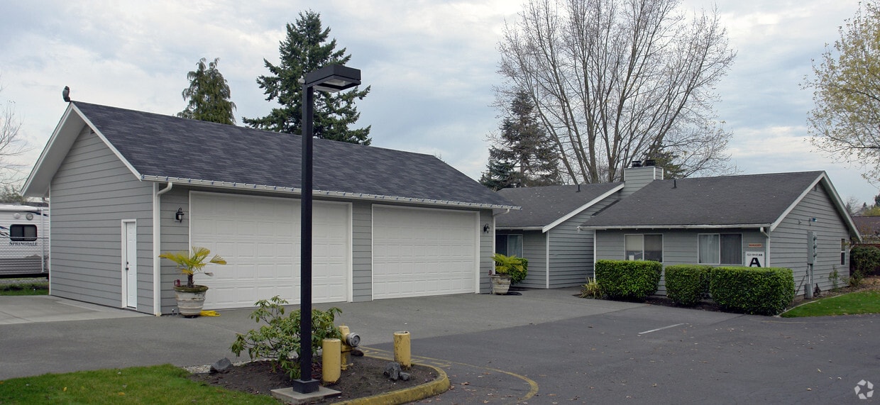 Primary Photo - Shadow Park Apartments