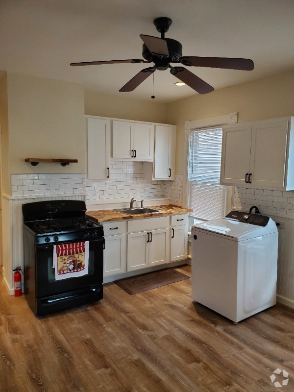 Van Schaick Island Apartments for Rent with Hardwood Floors Cohoes