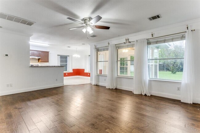 Foto del edificio - 15515 Sutton Leigh's Ln