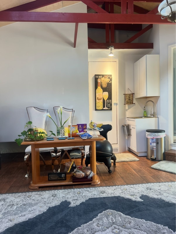 Building Photo - 920 Hillcrest Ct