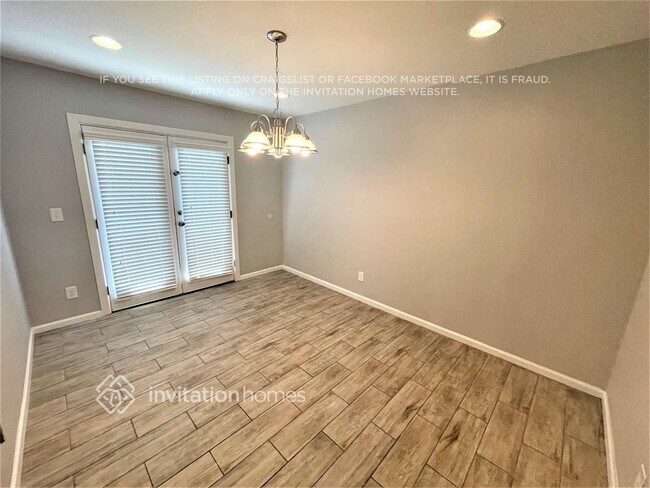 Foto del edificio - 943 E Manhatton Dr