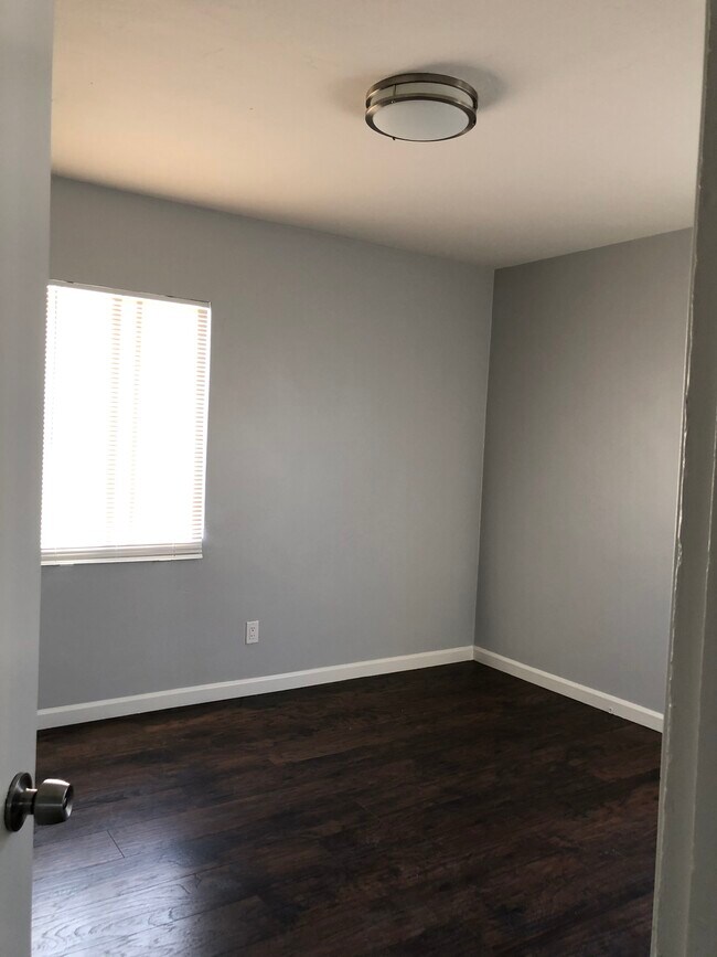 BEDROOM - 331 E 5th St