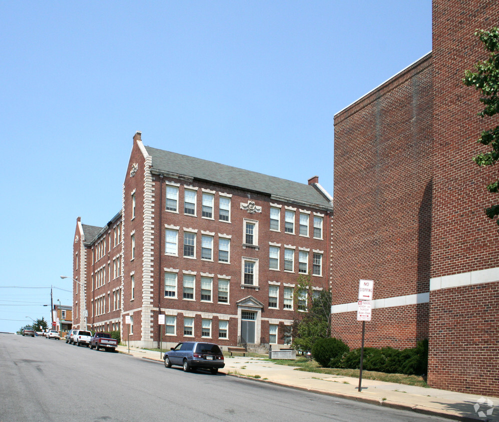 Foto del edificio - Lakewood Apartments