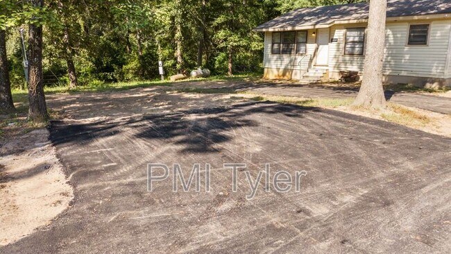 Building Photo - 20246 County Rd 2138