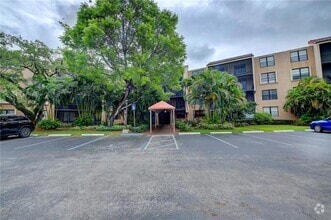 Building Photo - 3800 N Hills Dr