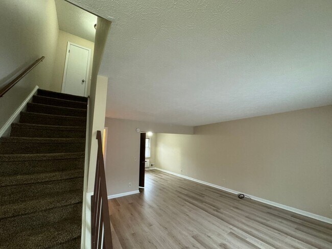 Building Photo - 419 Britton Rd