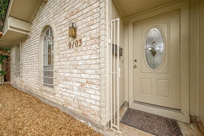 Building Photo - 9103 Twin Hills Dr