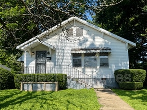 Building Photo - 1101 Olive St