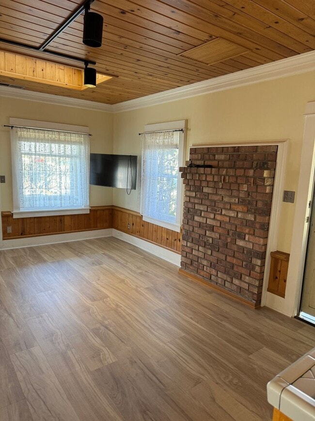 Foto del edificio - Old Town Orcutt Charm