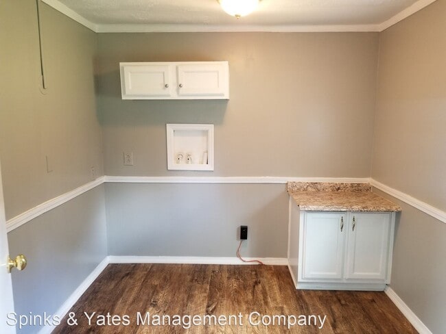 Building Photo - 1 br, 1 bath House - 376 Hines Rd
