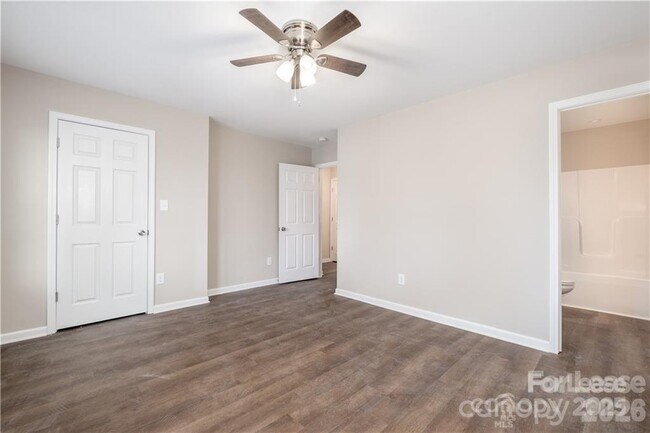 Foto del edificio - 84 White St NW