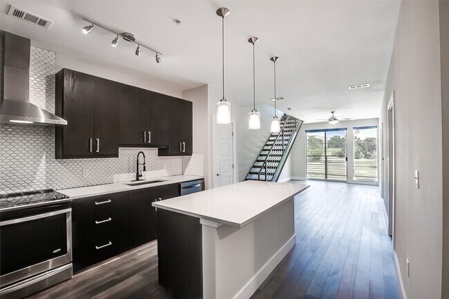 Foto del edificio - 3114 S Congress Ave