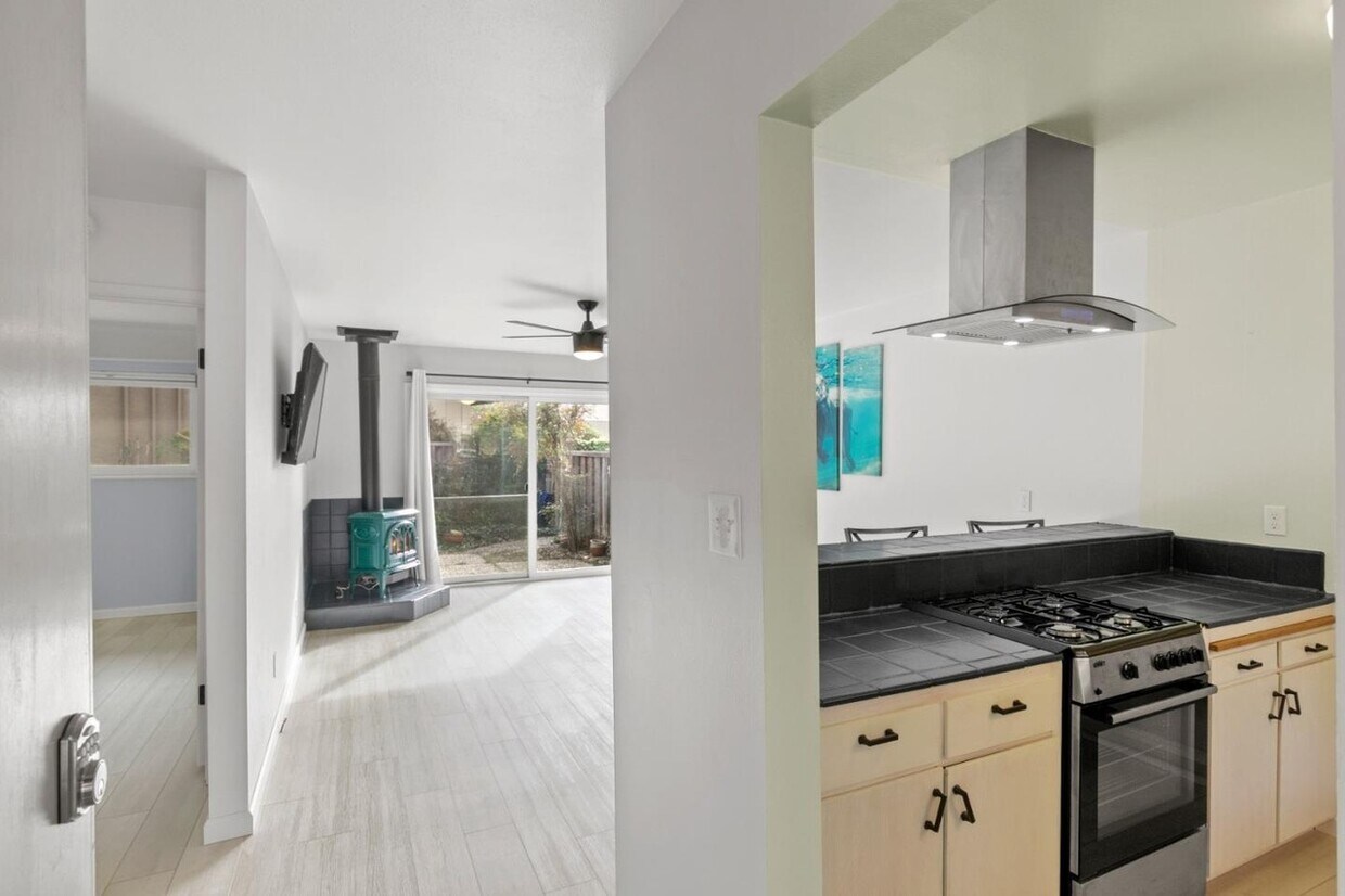 Foto principal - 1863 Halterman Ave