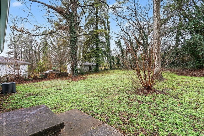 Building Photo - 2135 Jernigan Dr SE