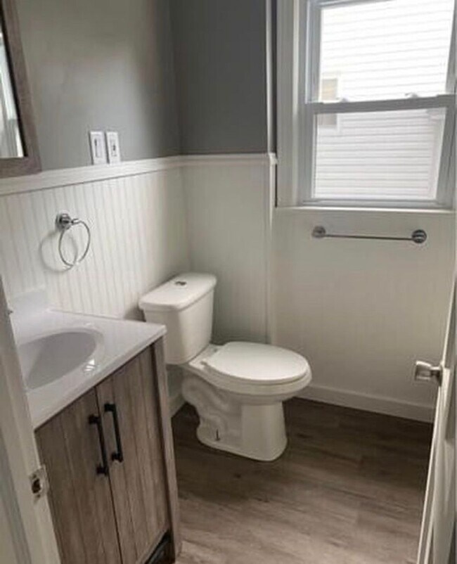 Building Photo - Hunt972