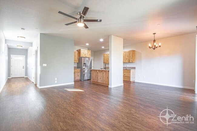 Building Photo - 188 N 41st Pl