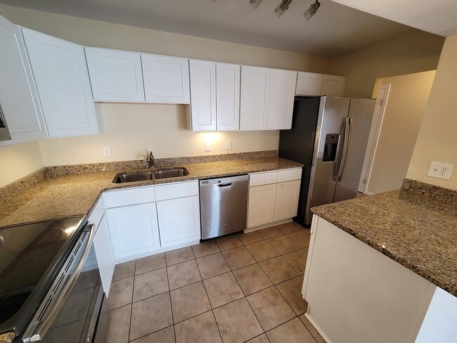Building Photo - 2239 Windom Pl