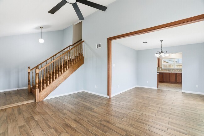 Foto del edificio - 7235 Battle Hills Dr