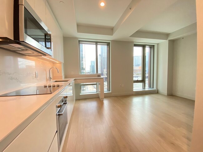 Building Photo - 135 Seaport Blvd