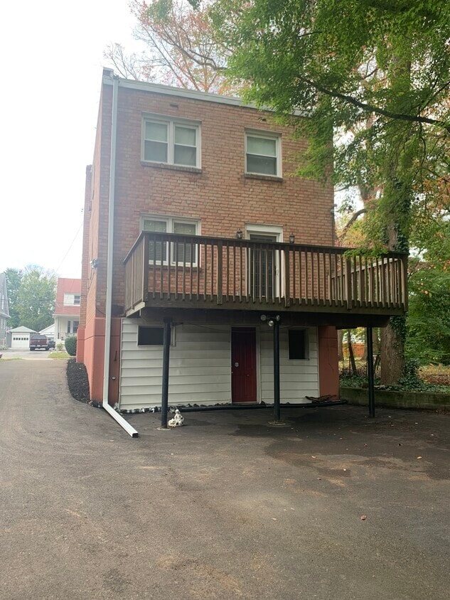 Foto del edificio - 216 W Magnolia Ave