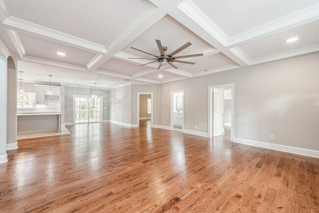 Foto del edificio - 6513 Rockwell Blvd
