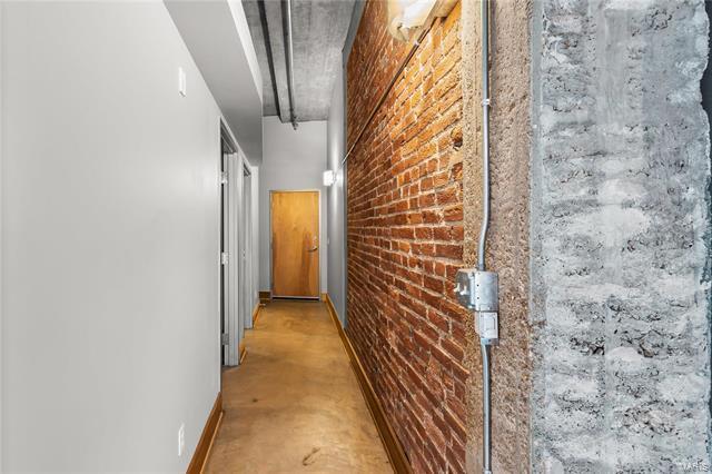 Building Photo - 2201 Locust St
