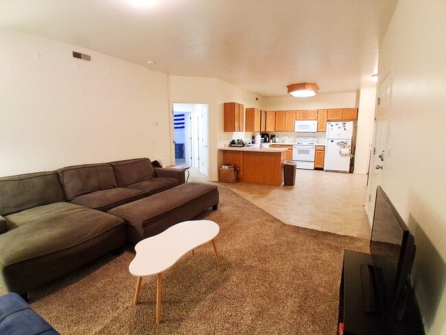 Building Photo - 416 N Seven Peaks Blvd