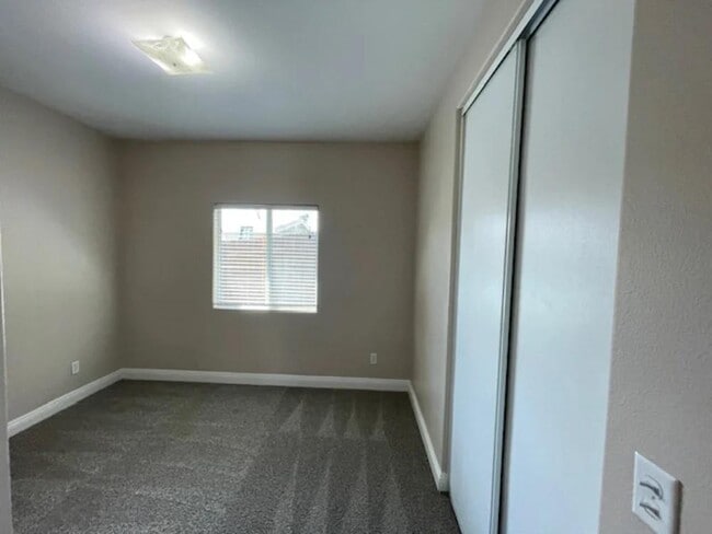 Building Photo - 12812 Westbury Dr