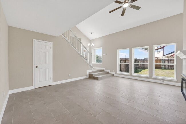 Building Photo - 2318 Irish Spring Dr