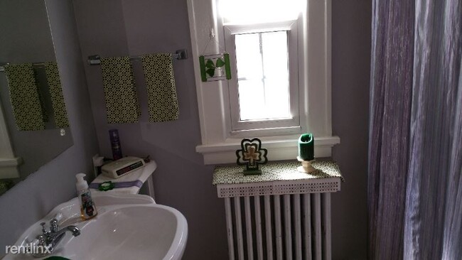 Foto del edificio - 2121 N 70th St