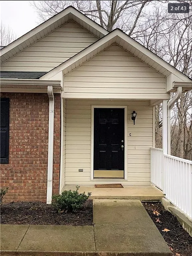 Building Photo - Charming 2-bedroom, 2-bathroom