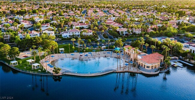 Foto del edificio - 7860 Skiff Ln