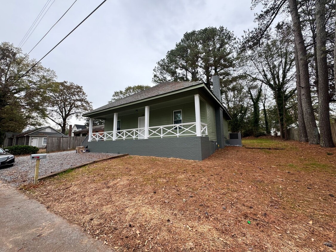 Foto principal - 3/1 Remodeled Home walkable to uptown Shel...