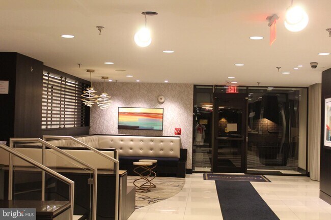 Foto del edificio - 7401 Westlake Terrace