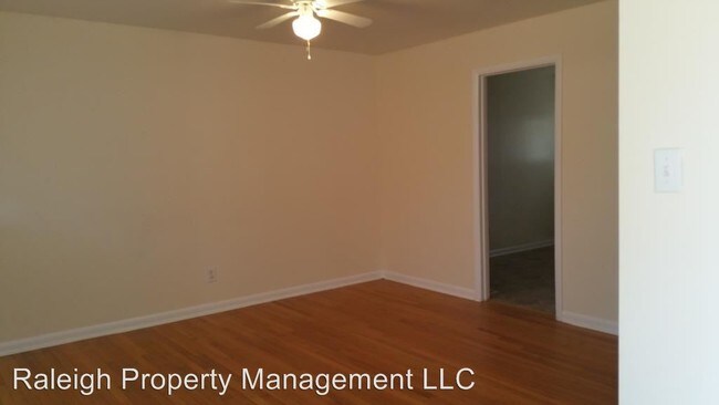 Foto del edificio - 1326-1328 Trinity Rd