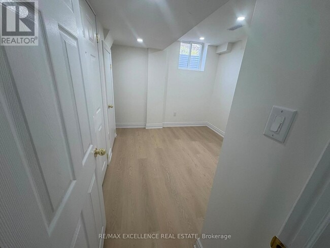 Building Photo - 66 Townley Crescent