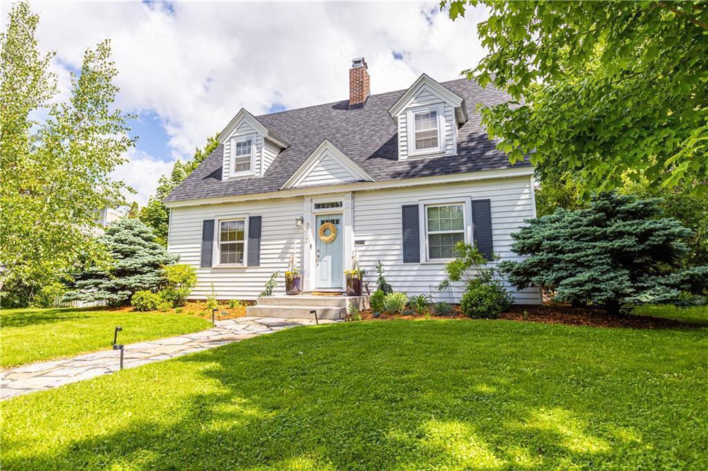 Foto principal - Stunning 4-Bedroom Home with Attached Gara...