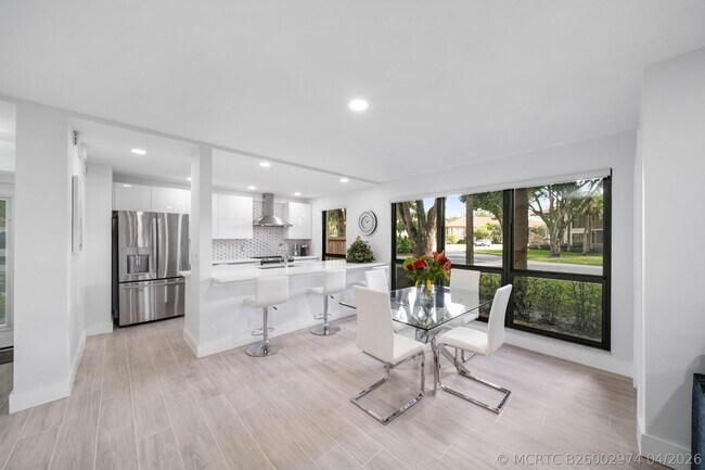 Foto del edificio - 505 Brackenwood Pl