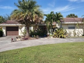 Building Photo - 2745 Cardwell Way