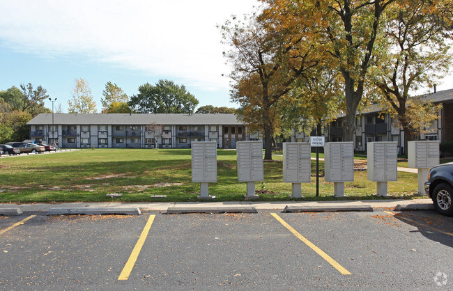 Building Photo - LeClaire Station Apartments