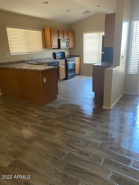 Foto del edificio - 24638 N Shelton Way