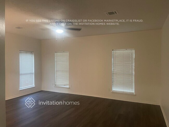 Building Photo - 8618 Discus Dr