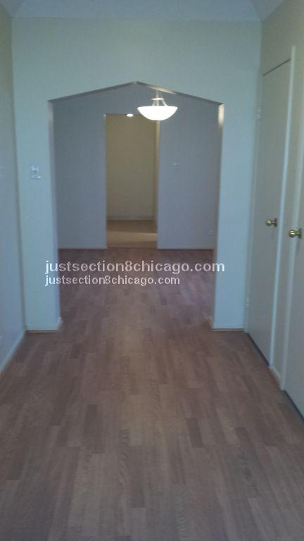 Foto del edificio - 7144 S Jeffery Blvd