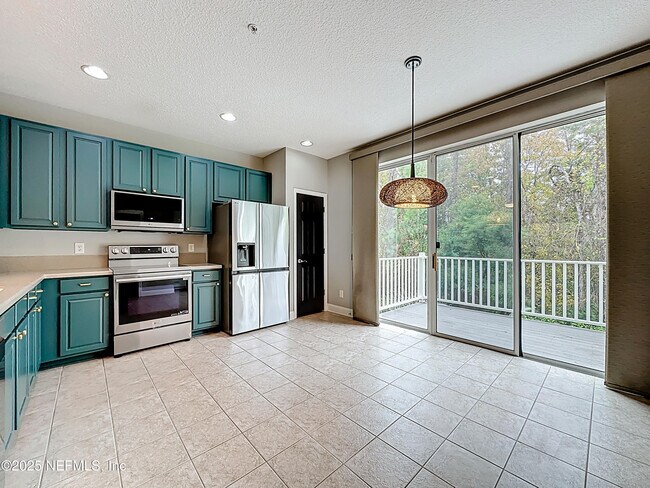 Foto del edificio - 4590 Capital Dome Dr