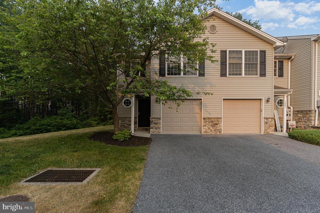 Primary Photo - 7881 Manada Ct