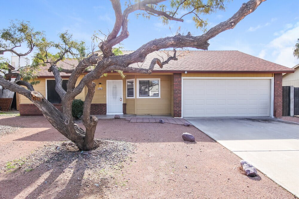 Primary Photo - 601 W Wescott Dr