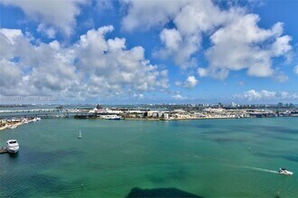 Building Photo - 888 Brickell Key Dr