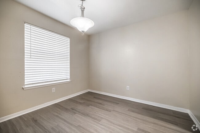 2BR, 1.5BA - 1,080SF - Dining Room - Trailing Vine Apartments