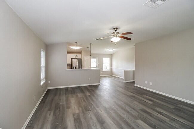 Building Photo - 223 Legends of Hutto Tr